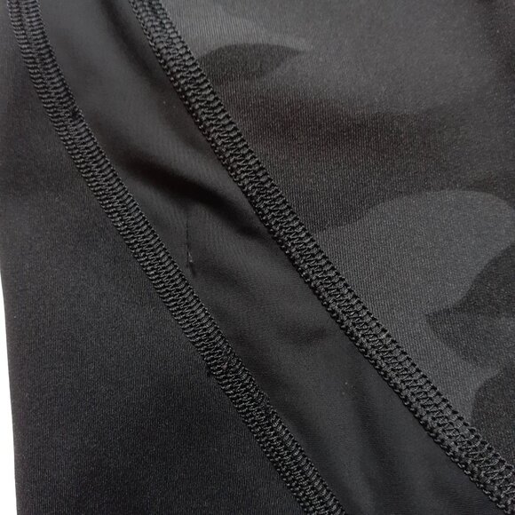 Lululemon Wunder Under Crop High-Rise Scallop Full-On Luxtreme 23" Camo Size 2 - Picture 9 of 13